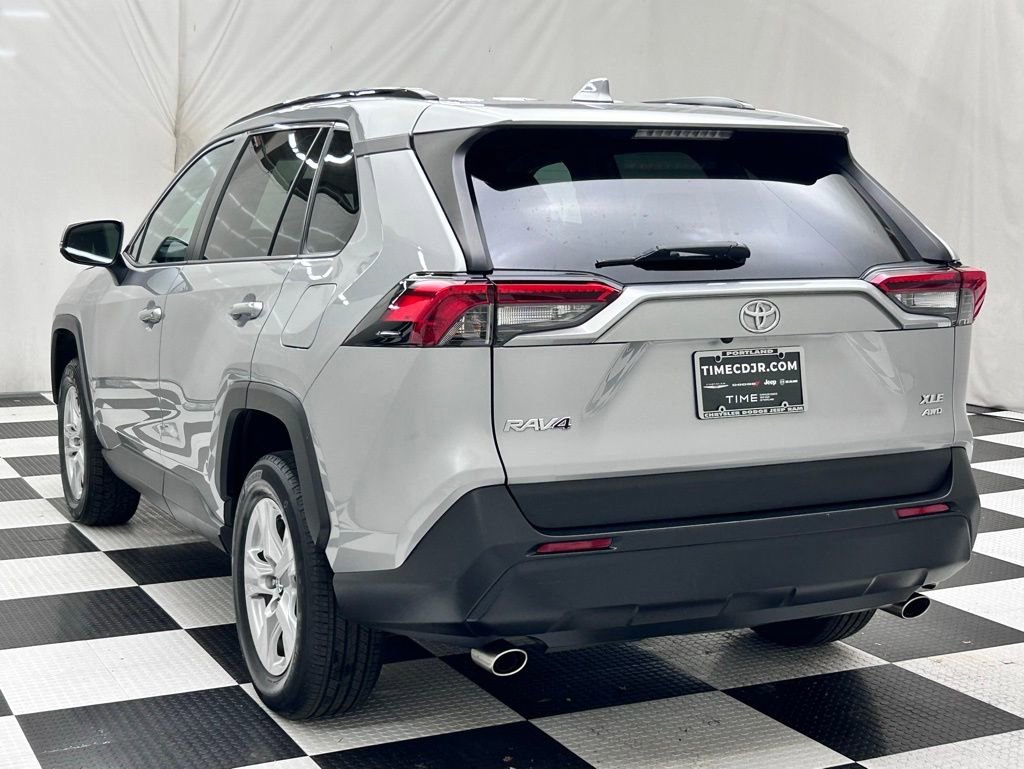 Used 2019 Toyota RAV4 XLE image 5