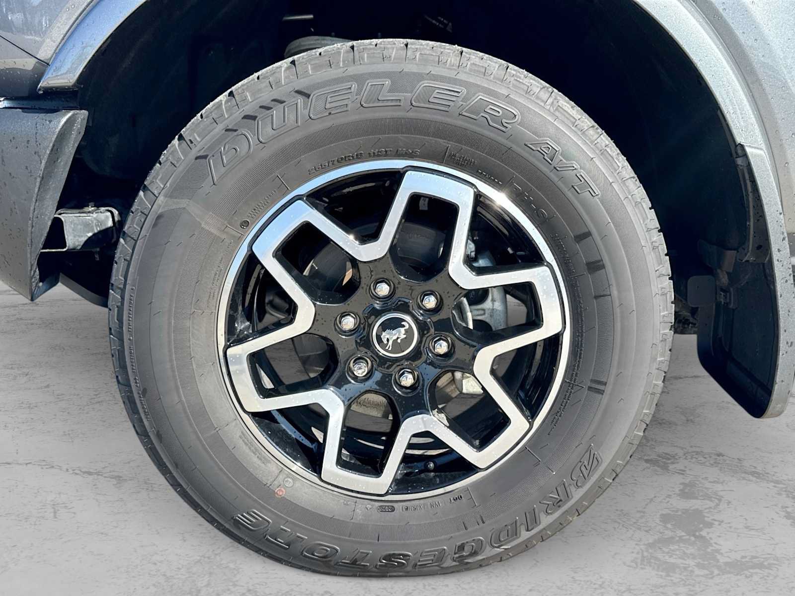 Used 2023 Ford Bronco Outer Banks AWD/4WD image 13