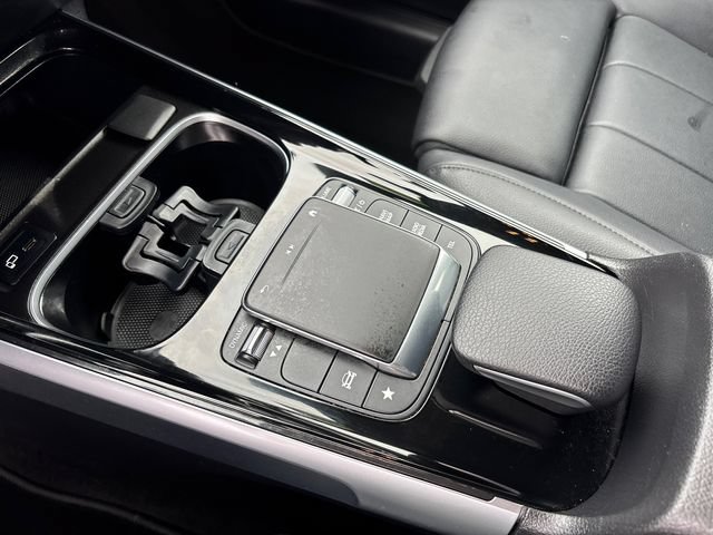 Used 2023 Mercedes-Benz GLB 250 4MATIC image 25
