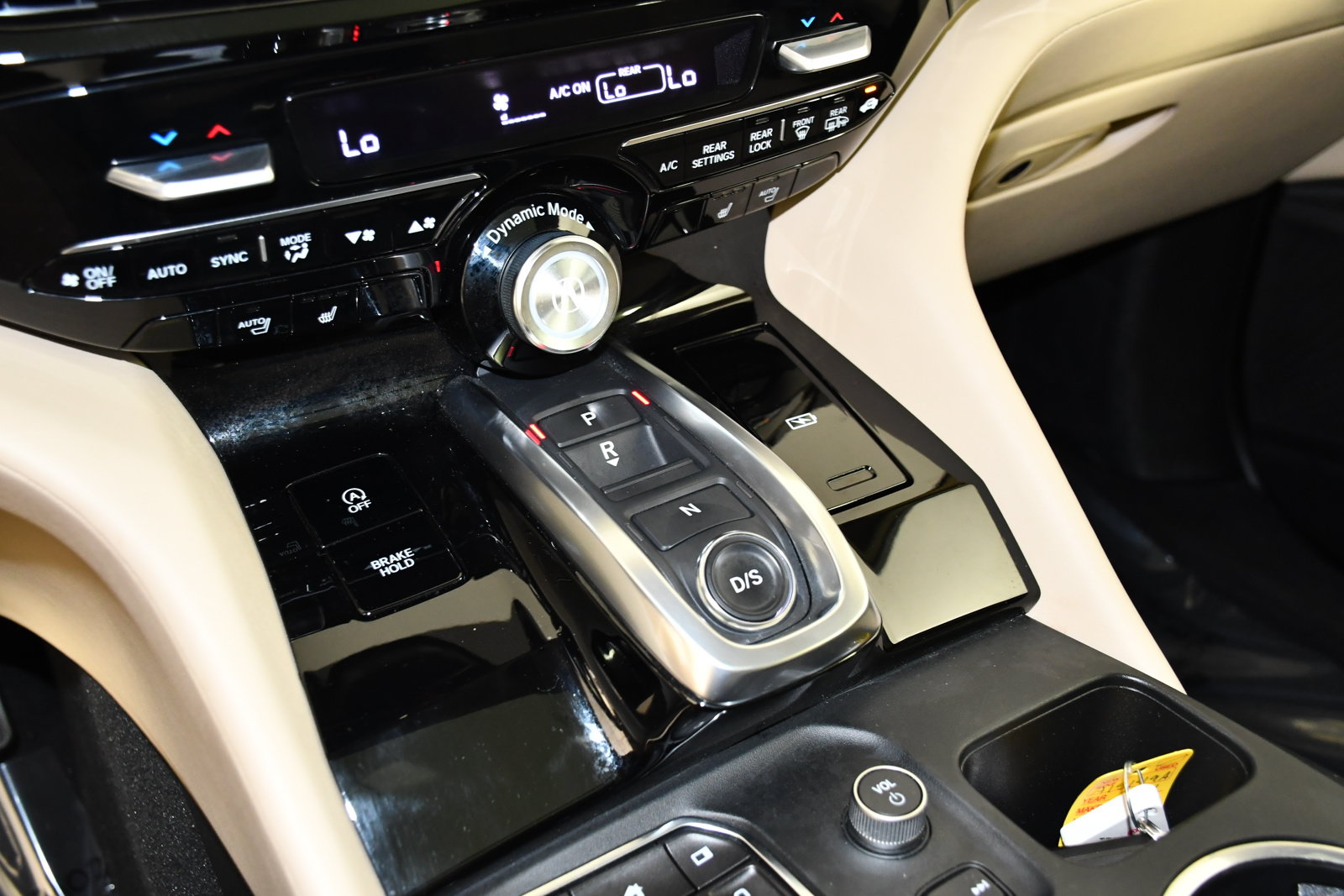 Certified 2024 Acura MDX SH-AWD w/ Technology Package image 30
