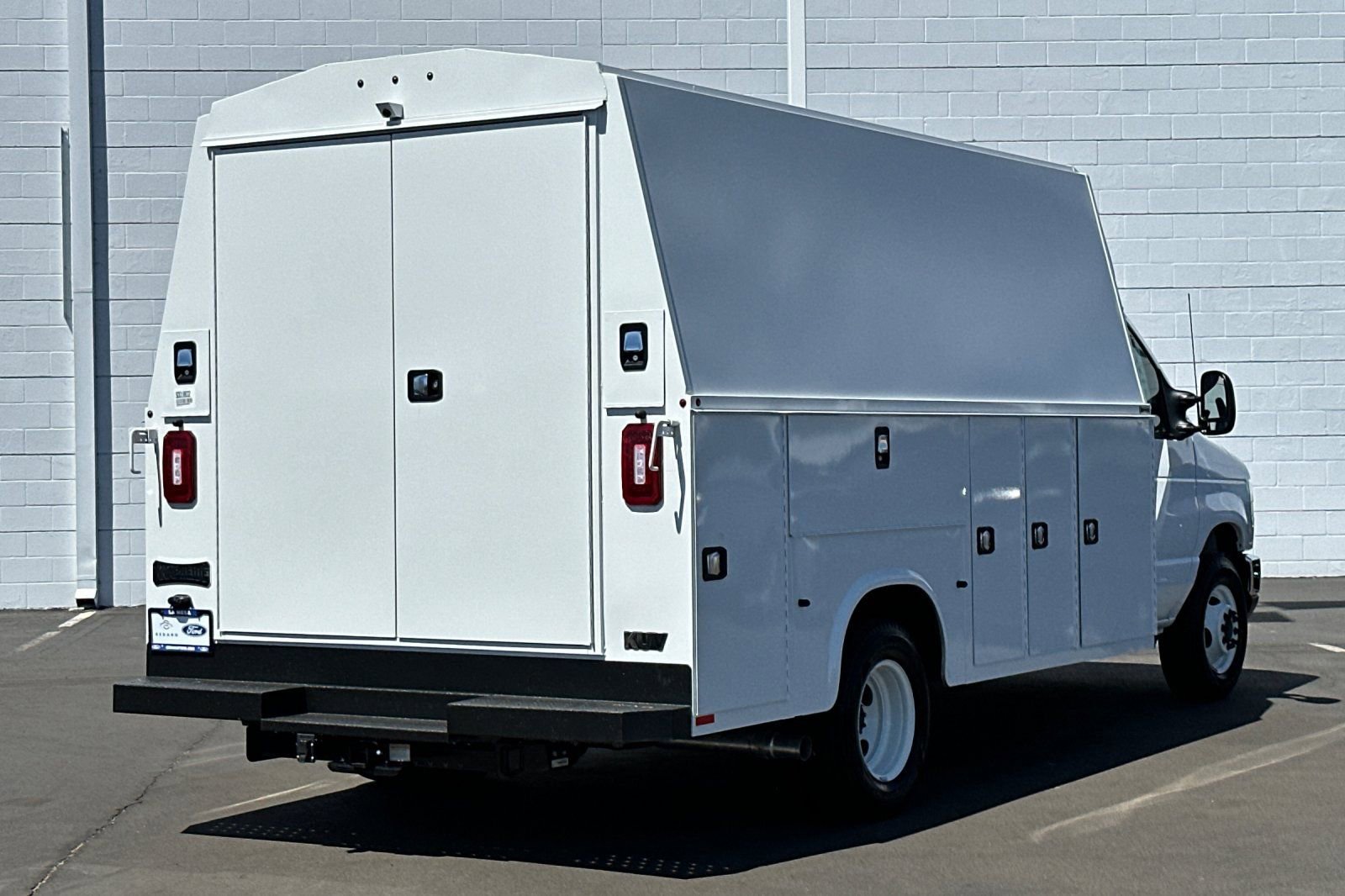 New 2025 Ford E-350 and Econoline 350 Super Duty w/ Power Equipment Group RWD image 3