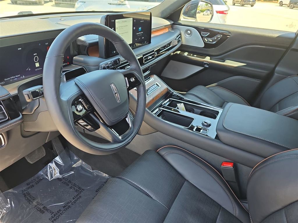 New 2025 Lincoln Aviator Black Label image 19