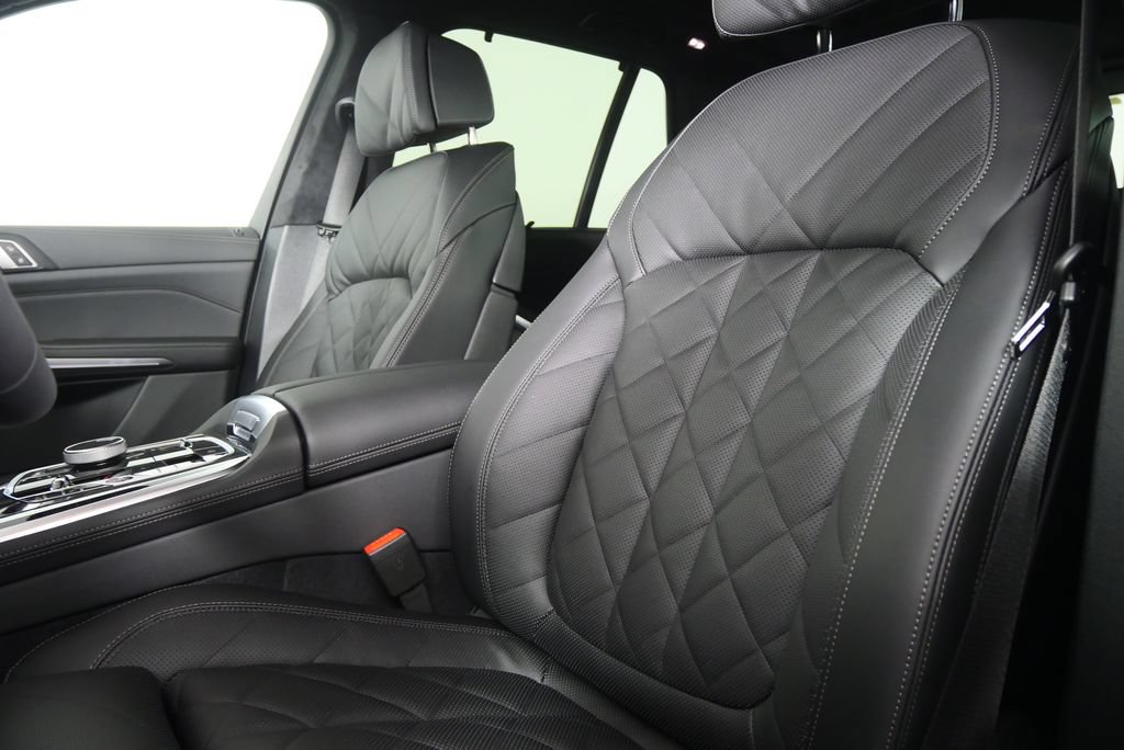 Used 2026 BMW X5 M60i w/ Executive Package AWD/4WD image 11