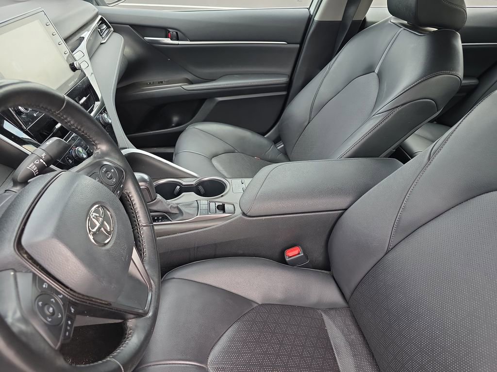 Used 2023 Toyota Camry XSE FWD image 17