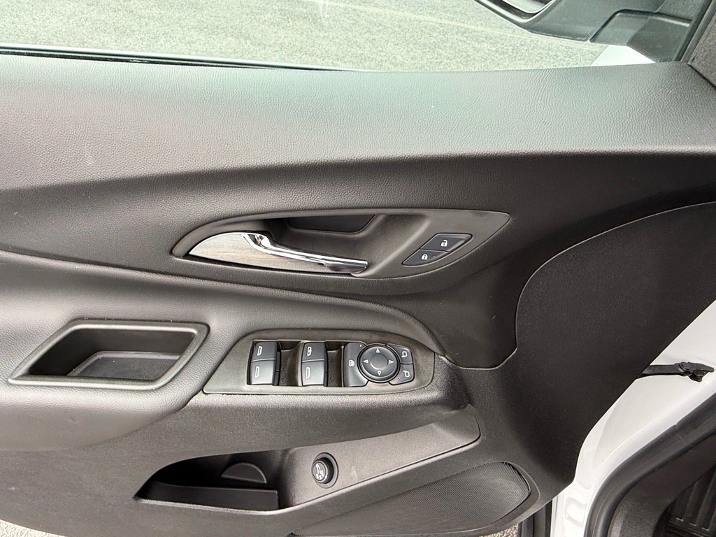 Used 2024 Chevrolet Equinox LT AWD/4WD image 19