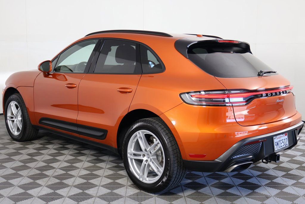 Used 2024 Porsche Macan AWD/4WD image 5