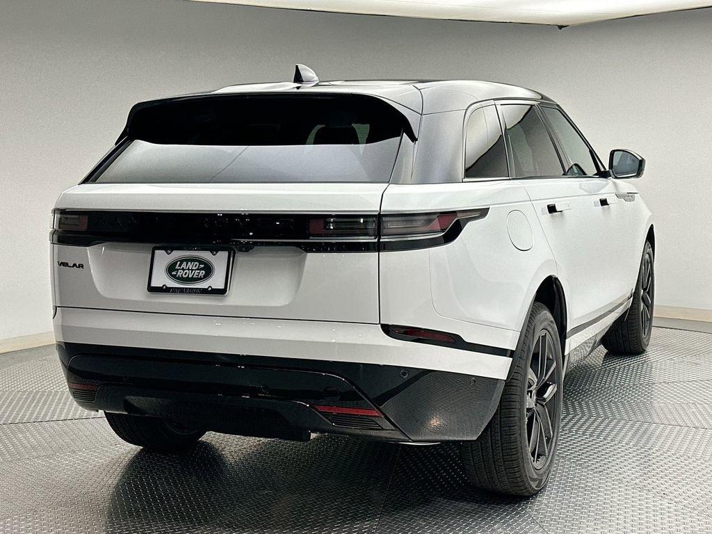 New 2026 Land Rover Range Rover Velar Dynamic SE image 3