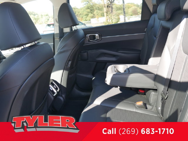 Used 2025 Kia Sorento S w/ Panoramic Sunroof Package AWD/4WD image 37