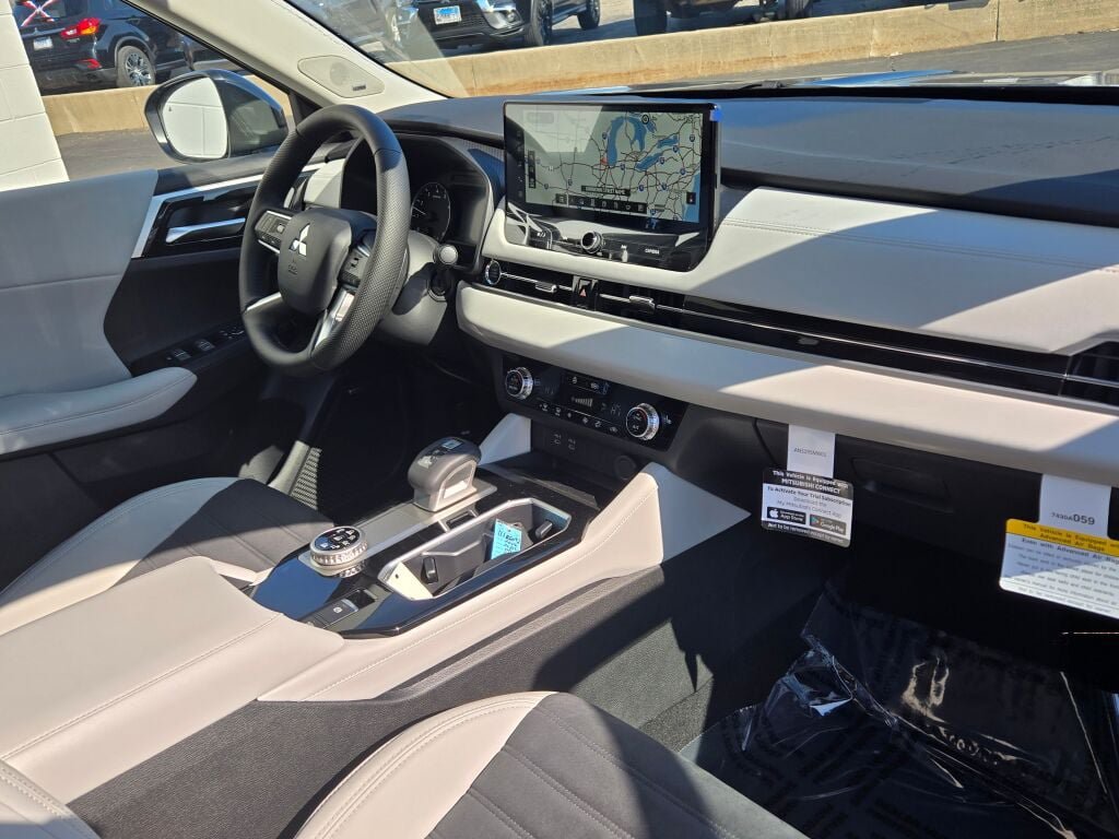 New 2026 Mitsubishi Outlander SE AWD/4WD image 5