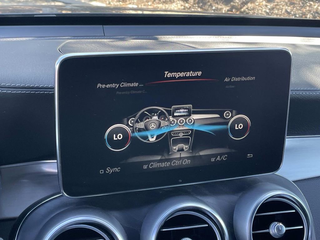 Used 2019 Mercedes-Benz GLC 350e 4MATIC image 10