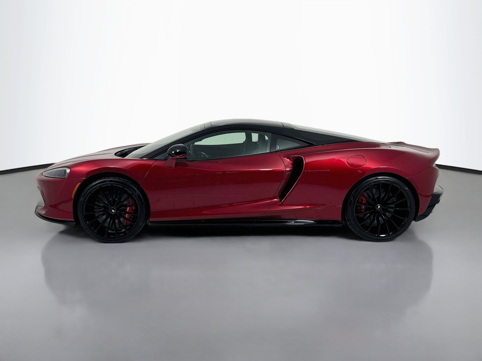 Used 2023 McLaren GT RWD image 4