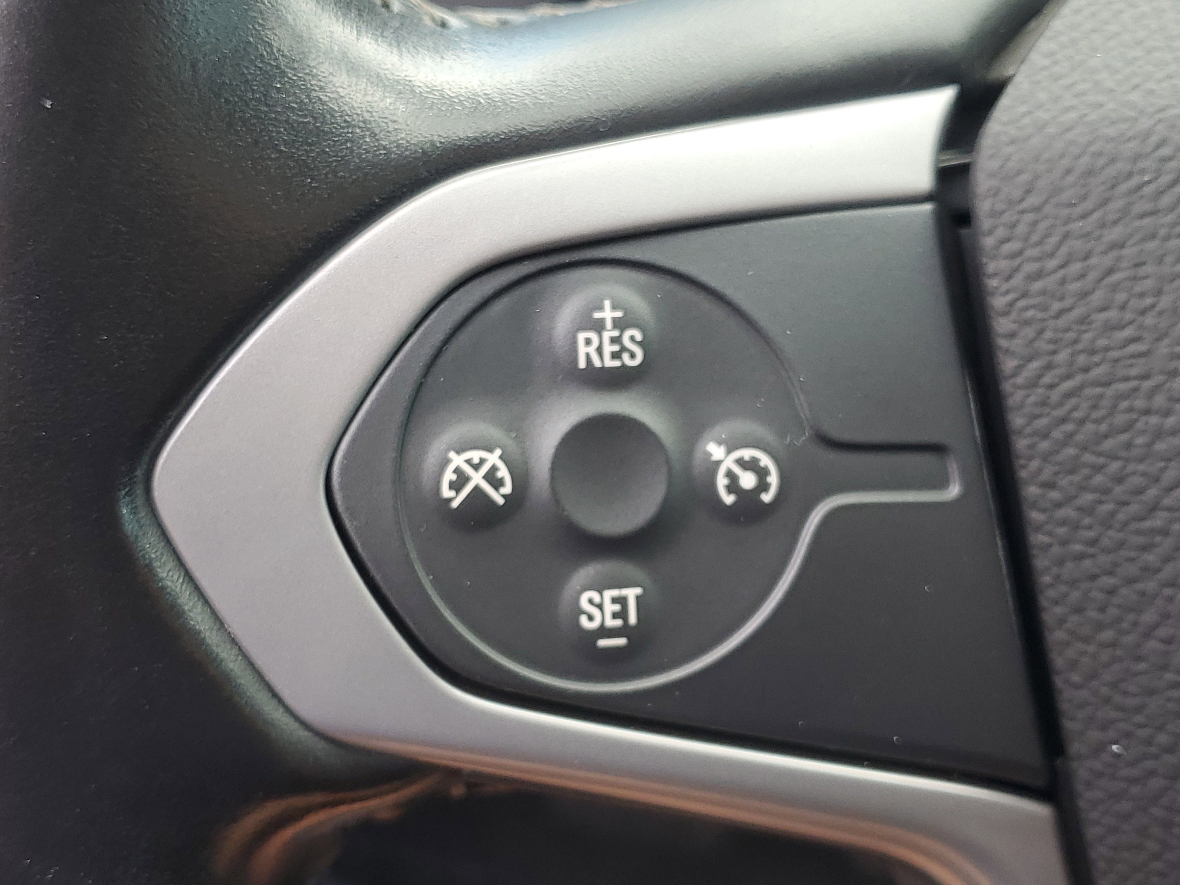 Used 2021 Chevrolet Colorado LT image 21