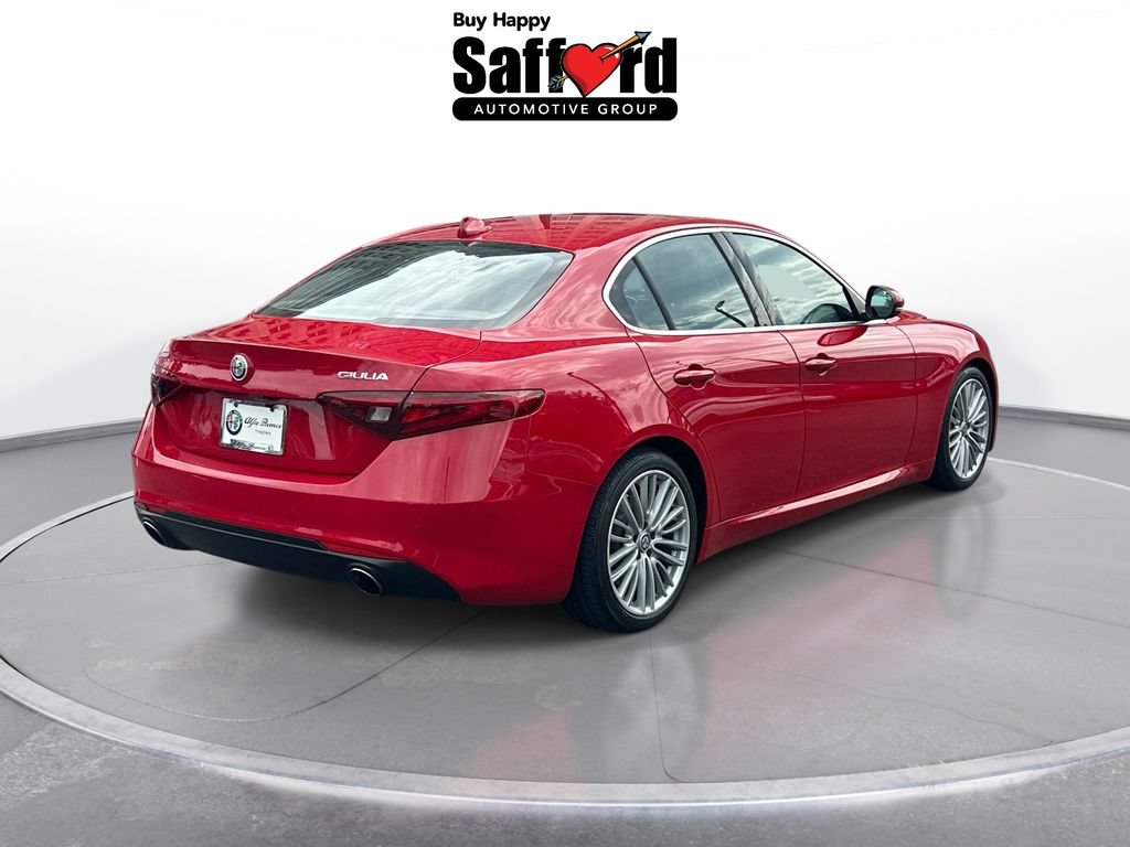Used 2018 Alfa Romeo Giulia Ti w/ Quick Order Package 22Z Lusso RWD image 8