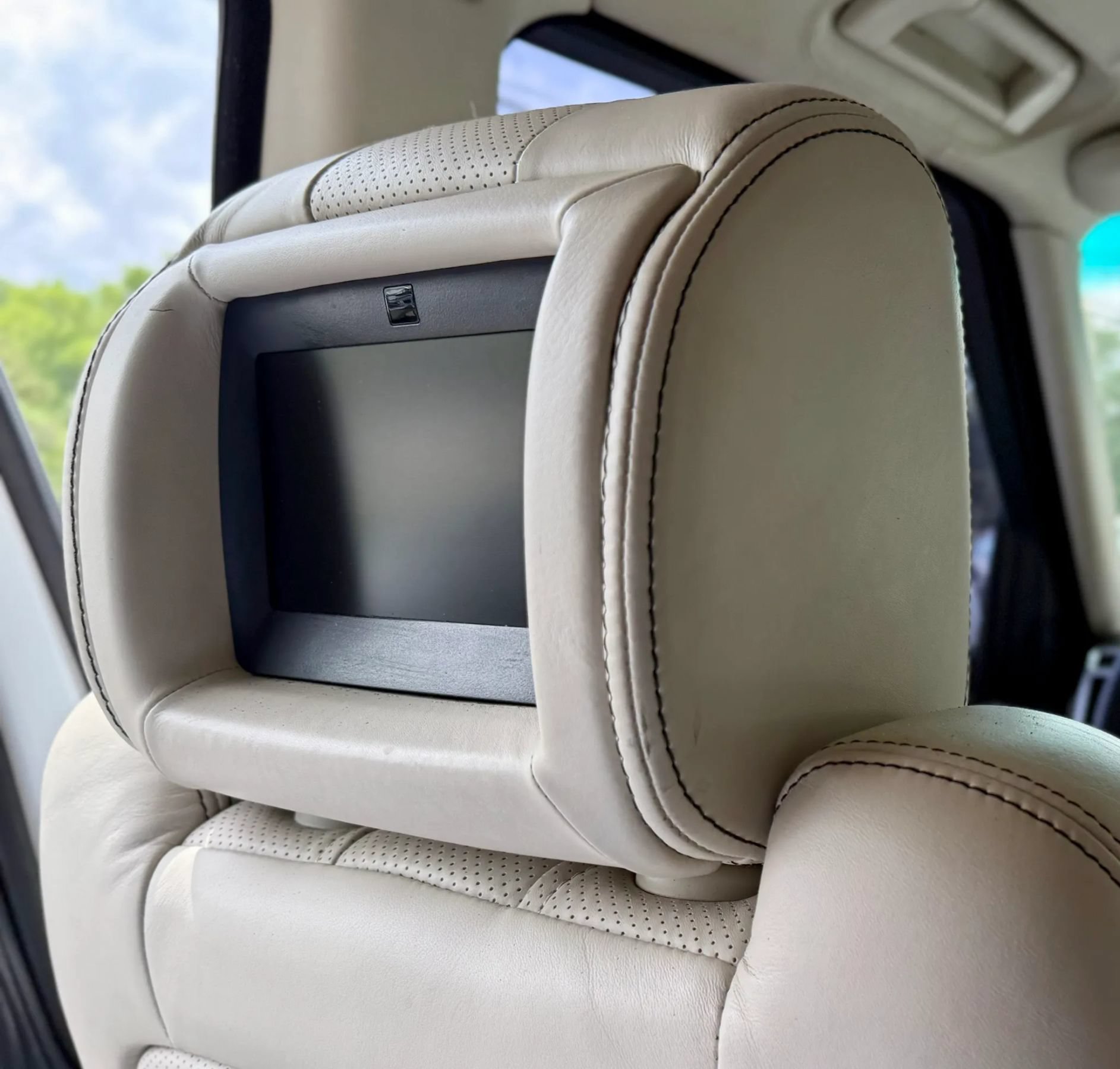 Used 2011 Land Rover Range Rover Autobiography AWD/4WD image 38