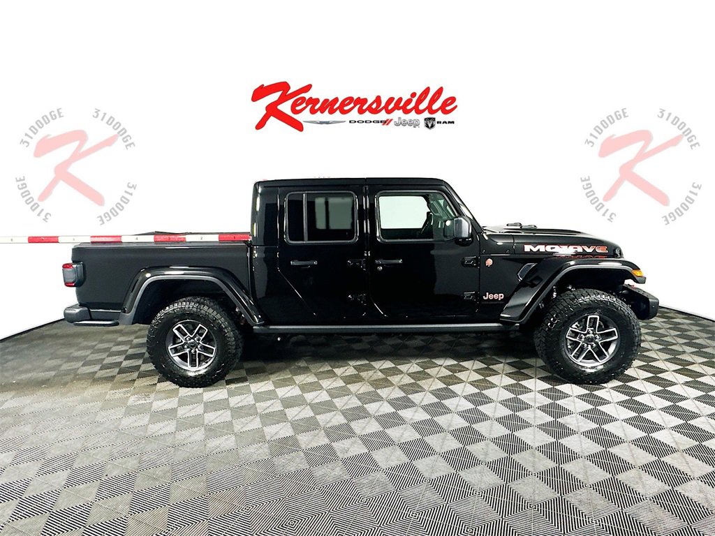 New 2025 Jeep Gladiator Mojave image 8