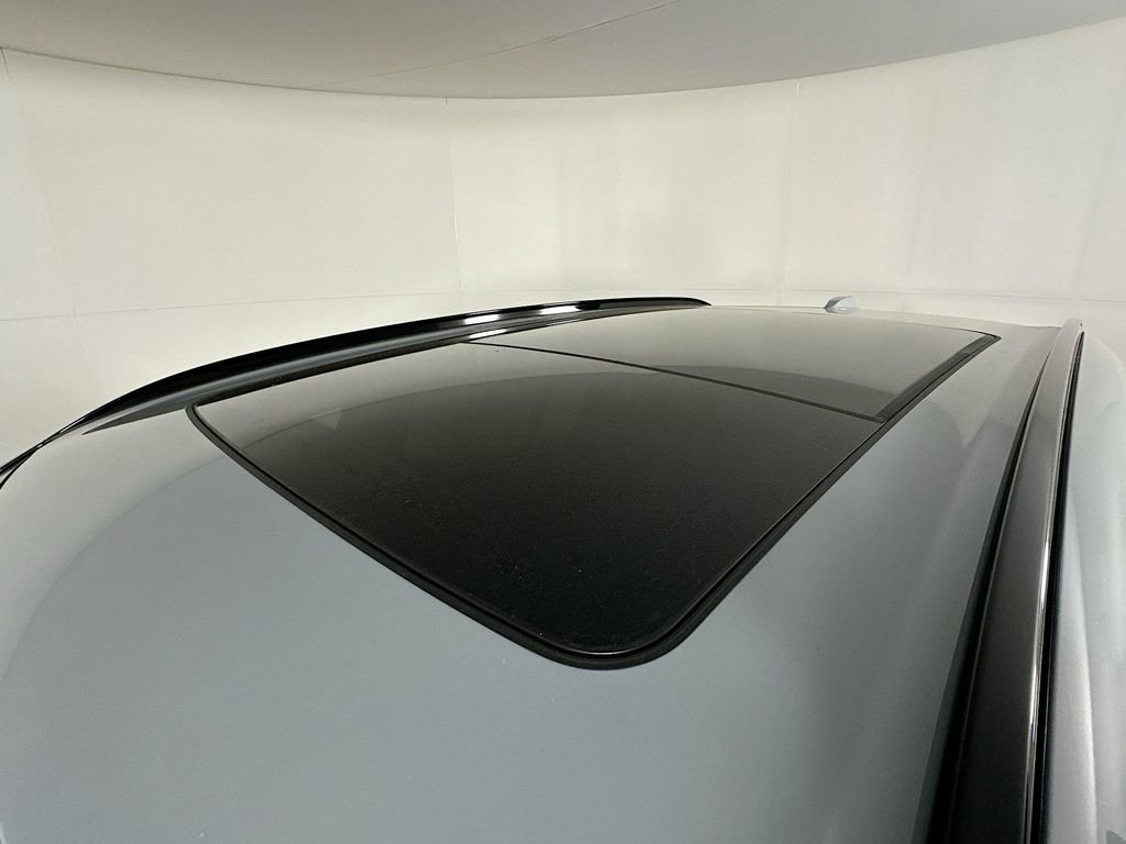 Used 2026 BMW X5 xDrive50e image 27