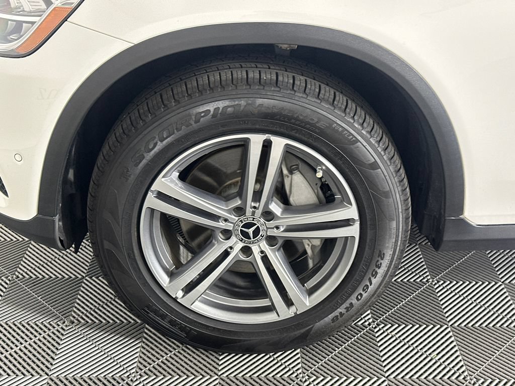 Certified 2022 Mercedes-Benz GLC 300 image 12