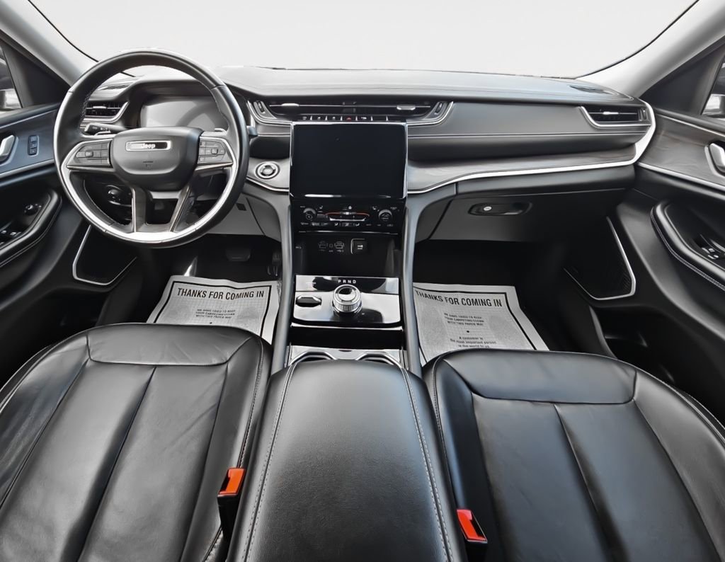 Used 2022 Jeep Grand Cherokee Limited image 16