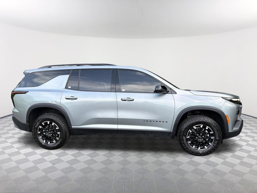 Used 2026 Chevrolet Traverse Z71 w/ Driver Confidence Package AWD/4WD image 4