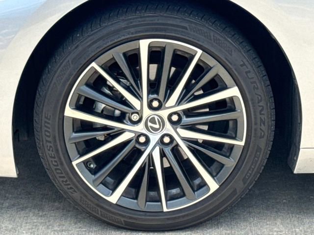 Used 2022 Lexus ES 350 w/ Premium Package FWD image 5