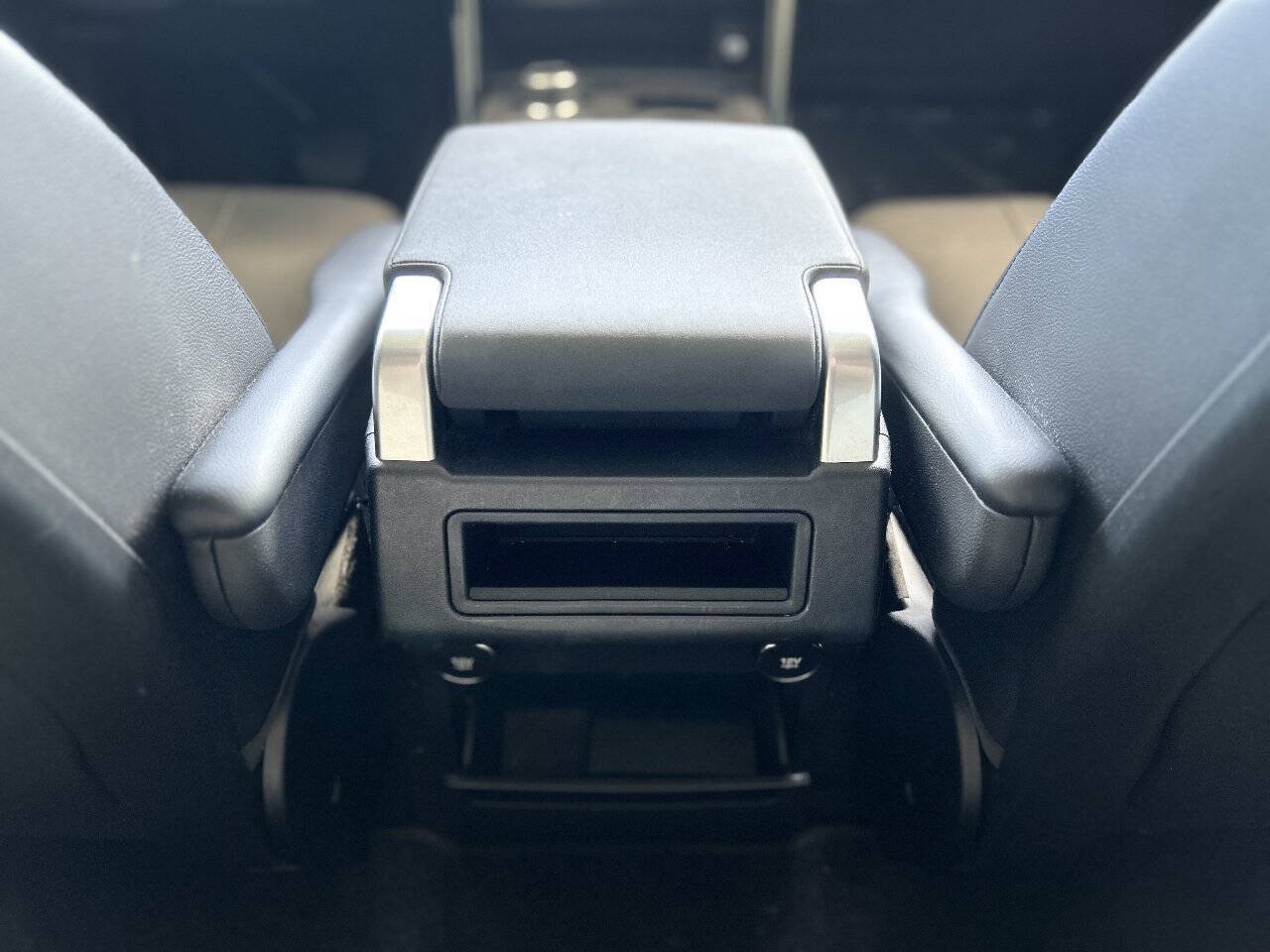 Used 2018 Land Rover Discovery SE AWD/4WD image 69