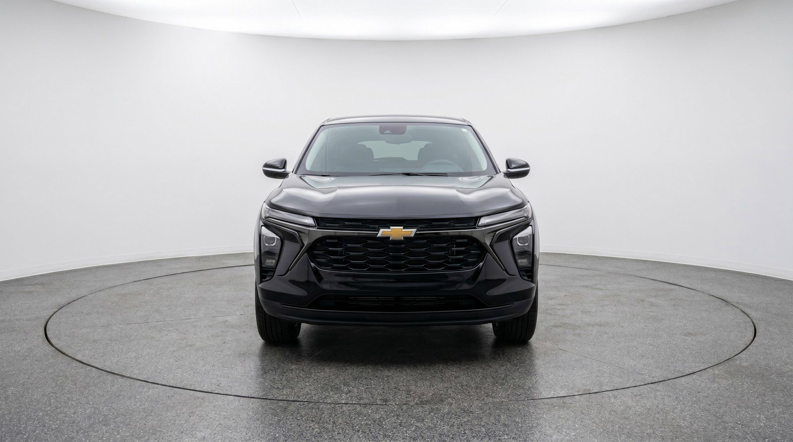 Used 2025 Chevrolet Trax LT FWD image 2