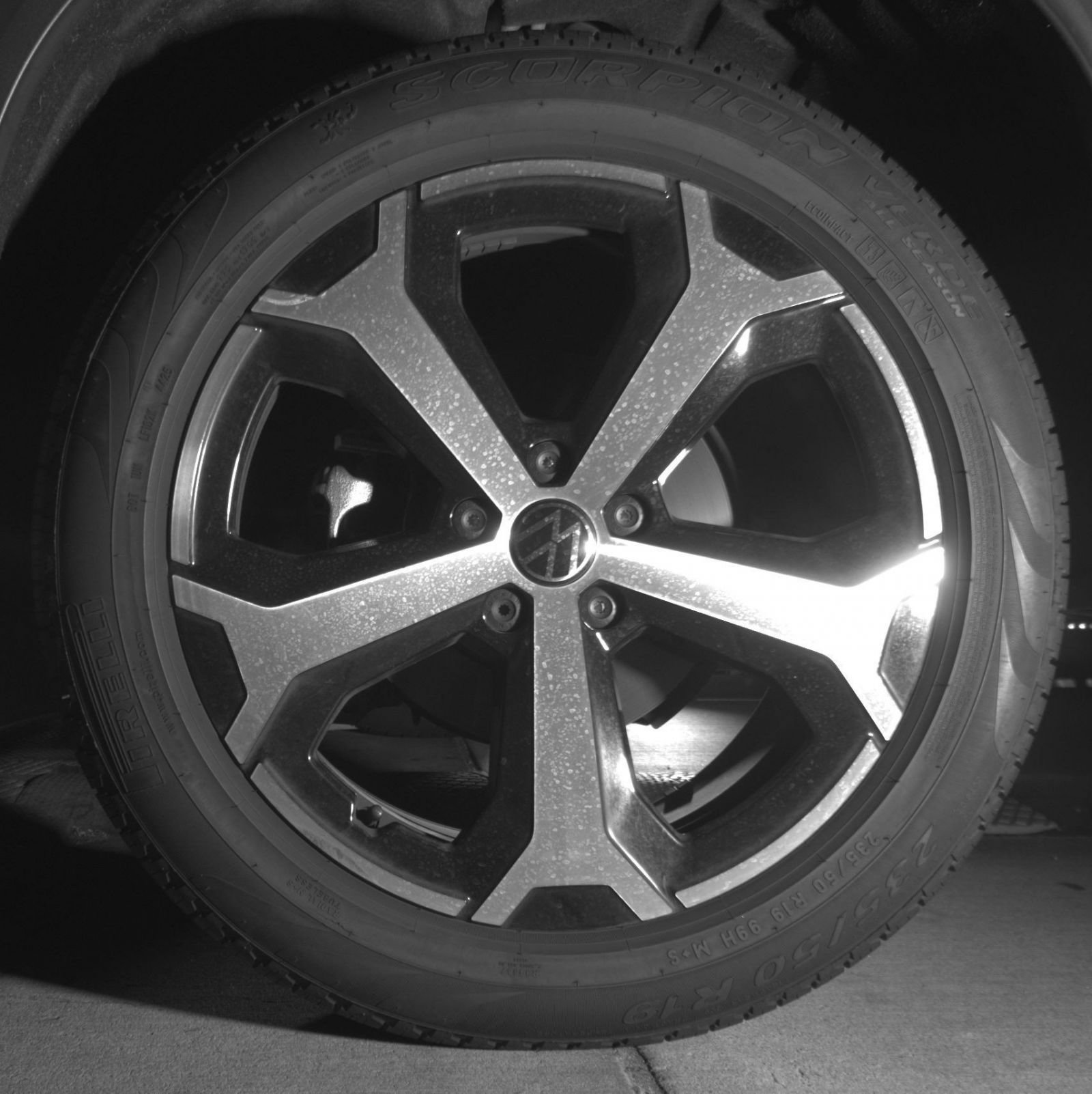 Used 2026 Volkswagen Tiguan SE AWD/4WD image 16