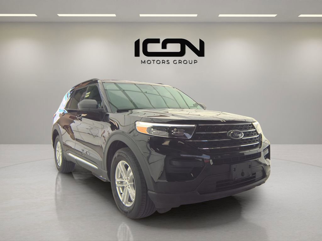 Used 2023 Ford Explorer XLT image 4