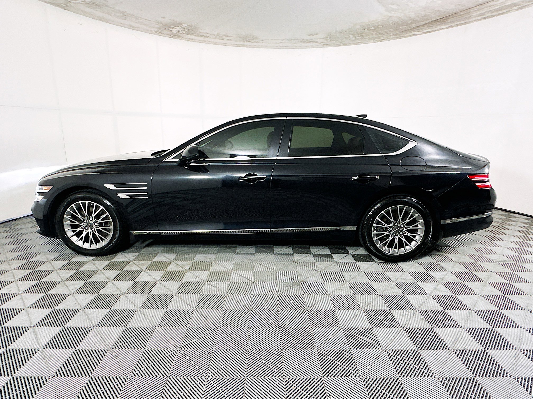 Used 2021 Genesis G80 2.5T image 6