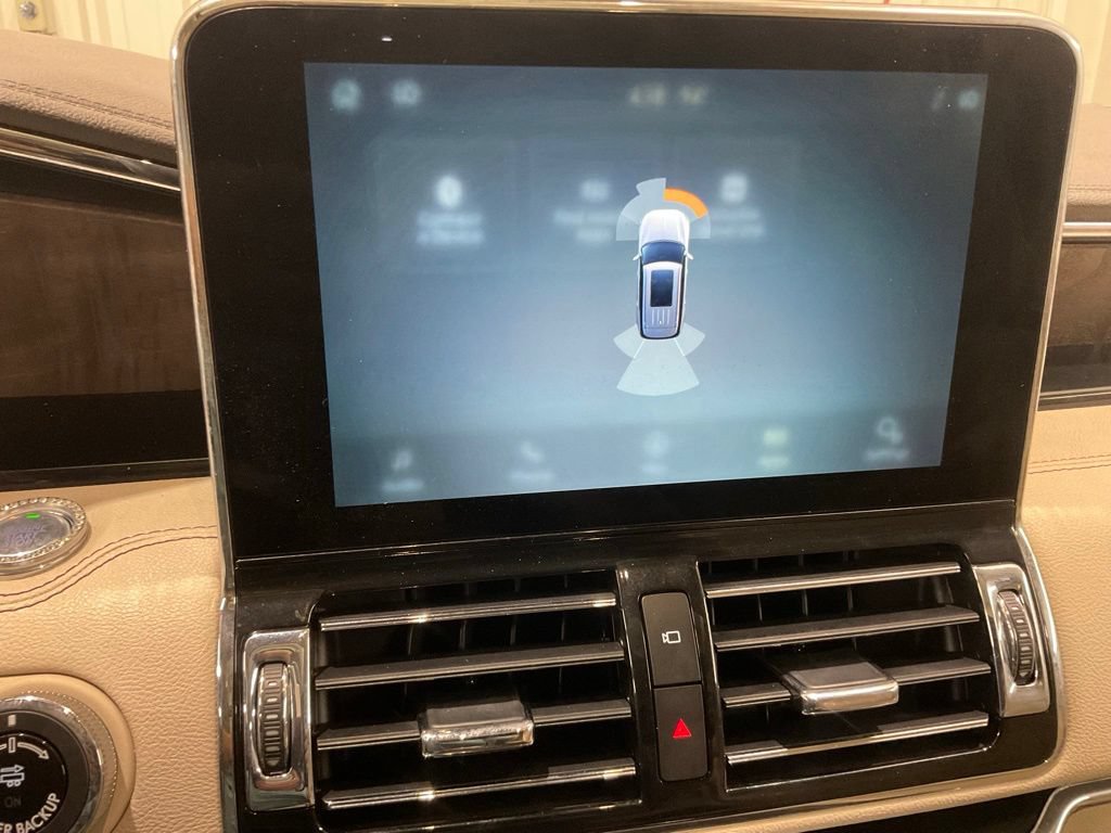 Used 2021 Lincoln Navigator Reserve w/ Luxury Package AWD/4WD image 19