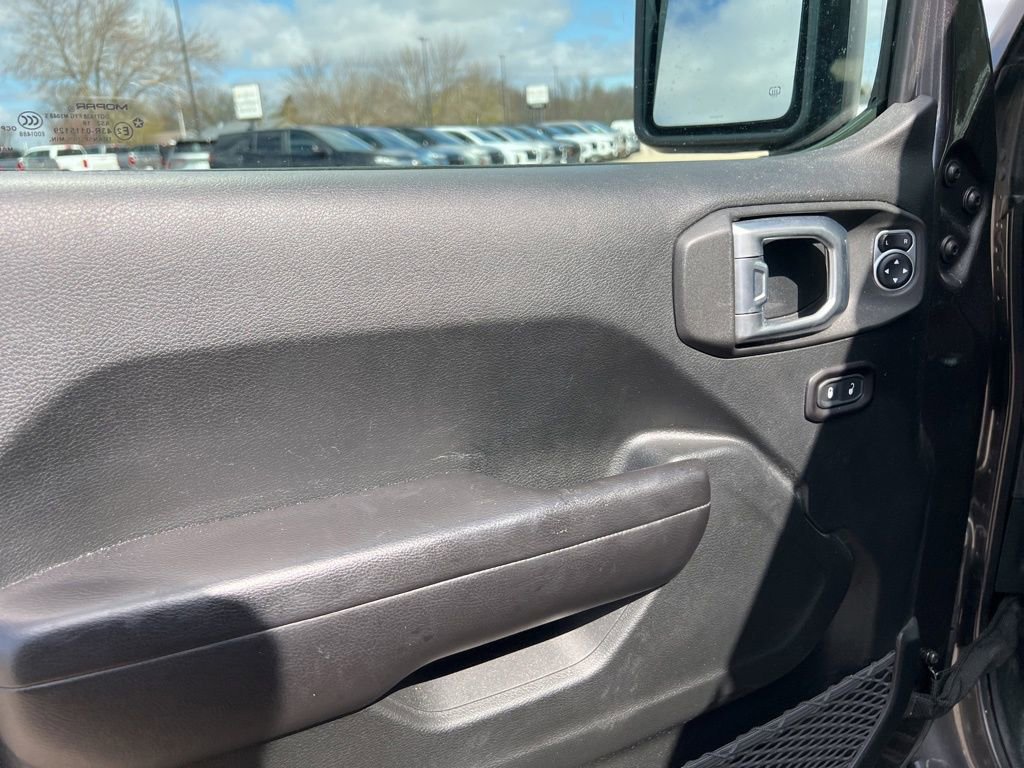 Used 2019 Jeep Wrangler Sport S image 12