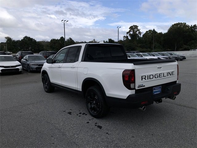 New 2026 Honda Ridgeline Black Edition image 4