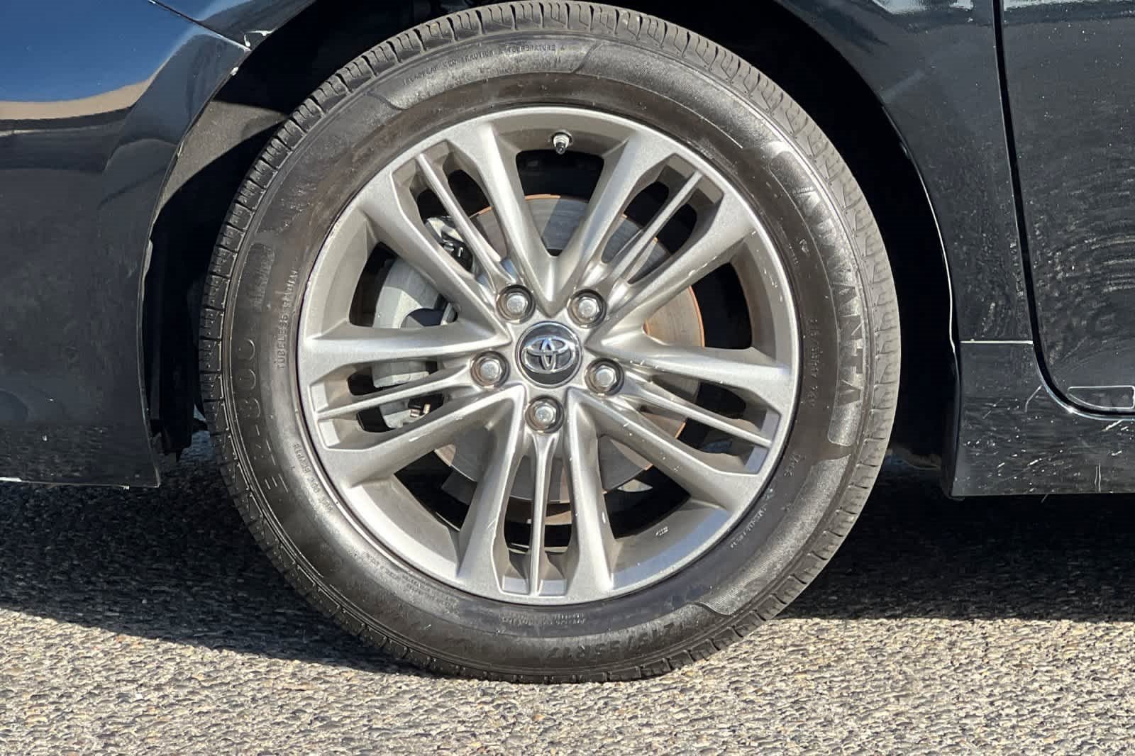 Used 2017 Toyota Camry SE image 24