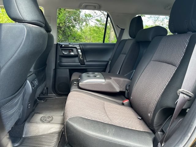 Used 2018 Toyota 4Runner TRD Off-Road AWD/4WD image 15