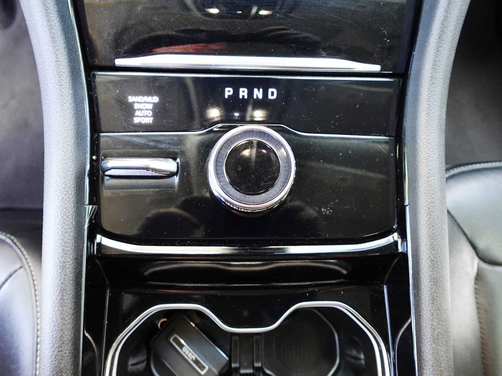 Used 2022 Jeep Grand Cherokee L Limited AWD/4WD image 23