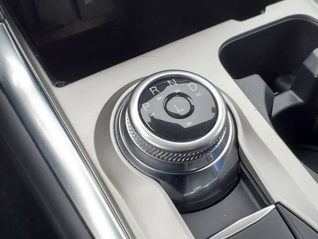 Used 2022 Ford Explorer XLT w/ Equipment Group 202A image 23