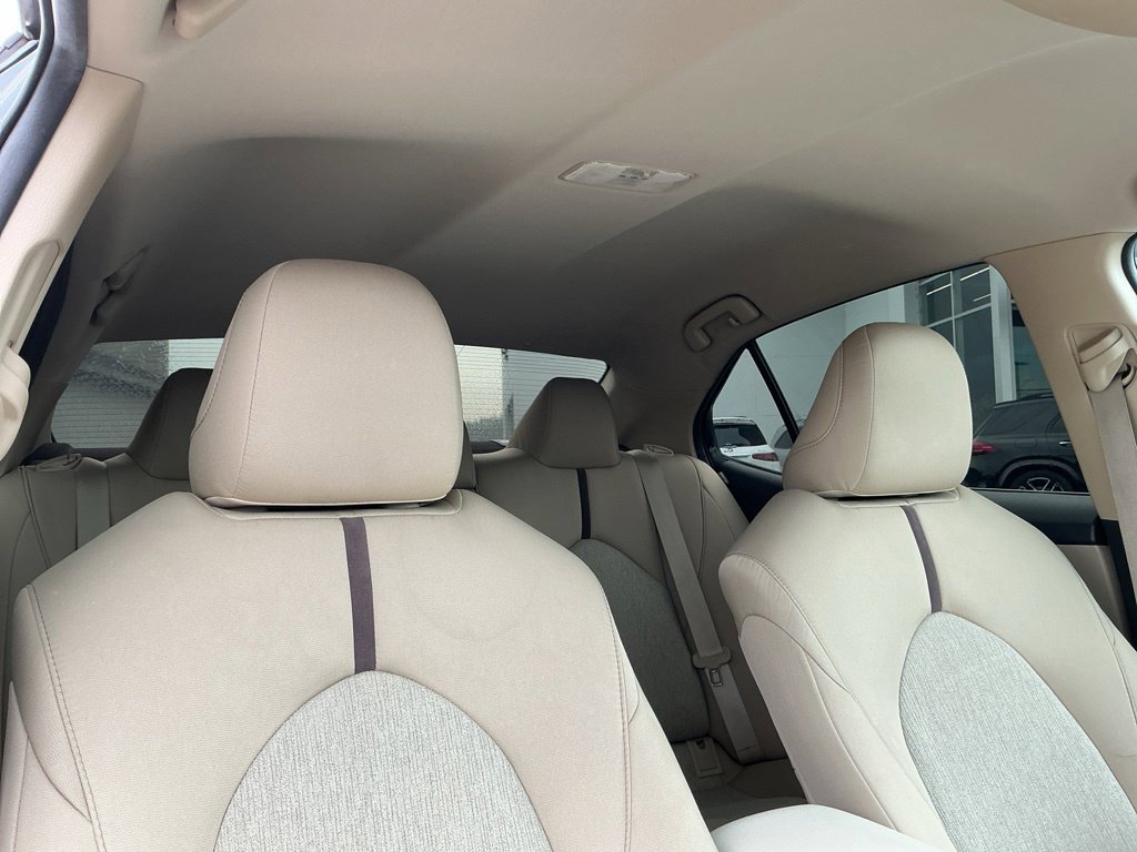 Used 2018 Toyota Camry LE FWD image 21