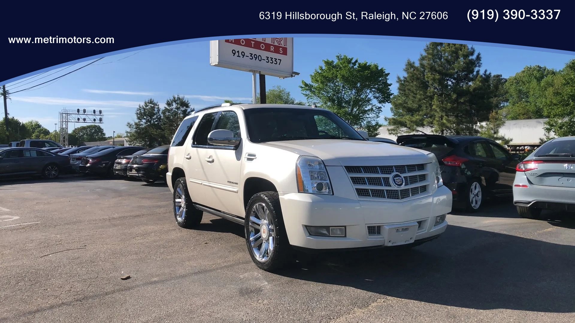 Used 2012 Cadillac Escalade Premium image 1