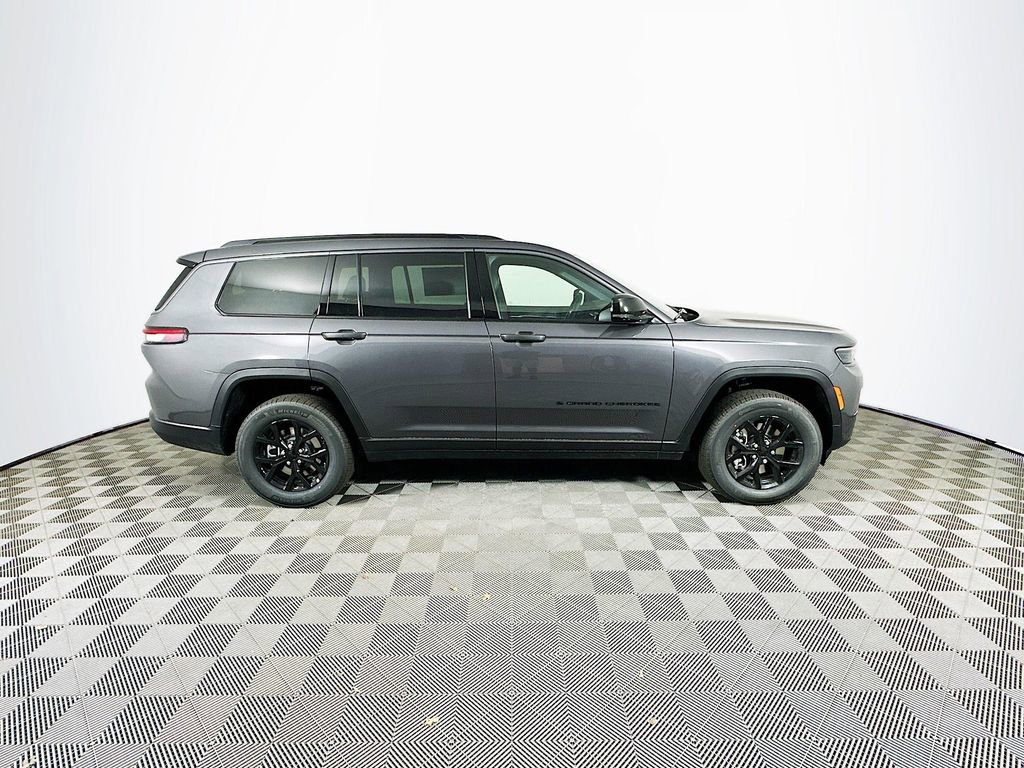 New 2026 Jeep Grand Cherokee L 4WD image 11