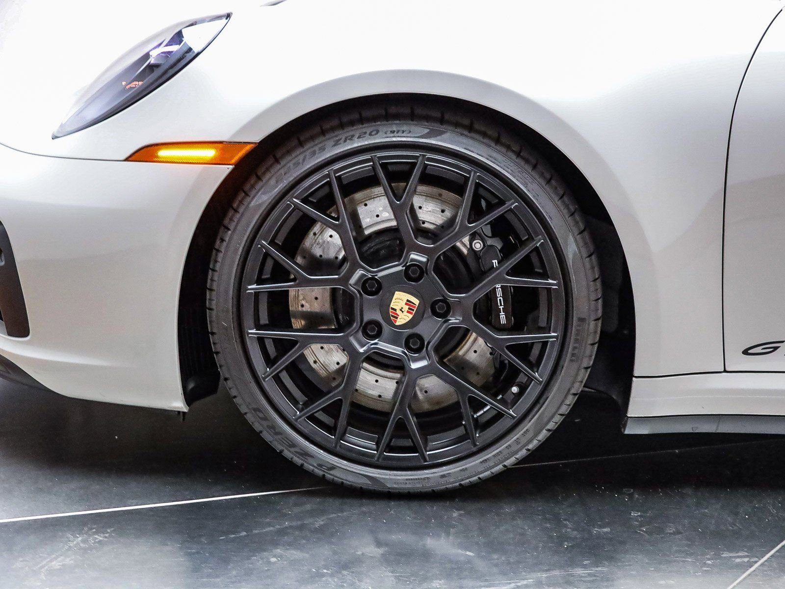 Used 2024 Porsche 911 Carrera GTS image 10