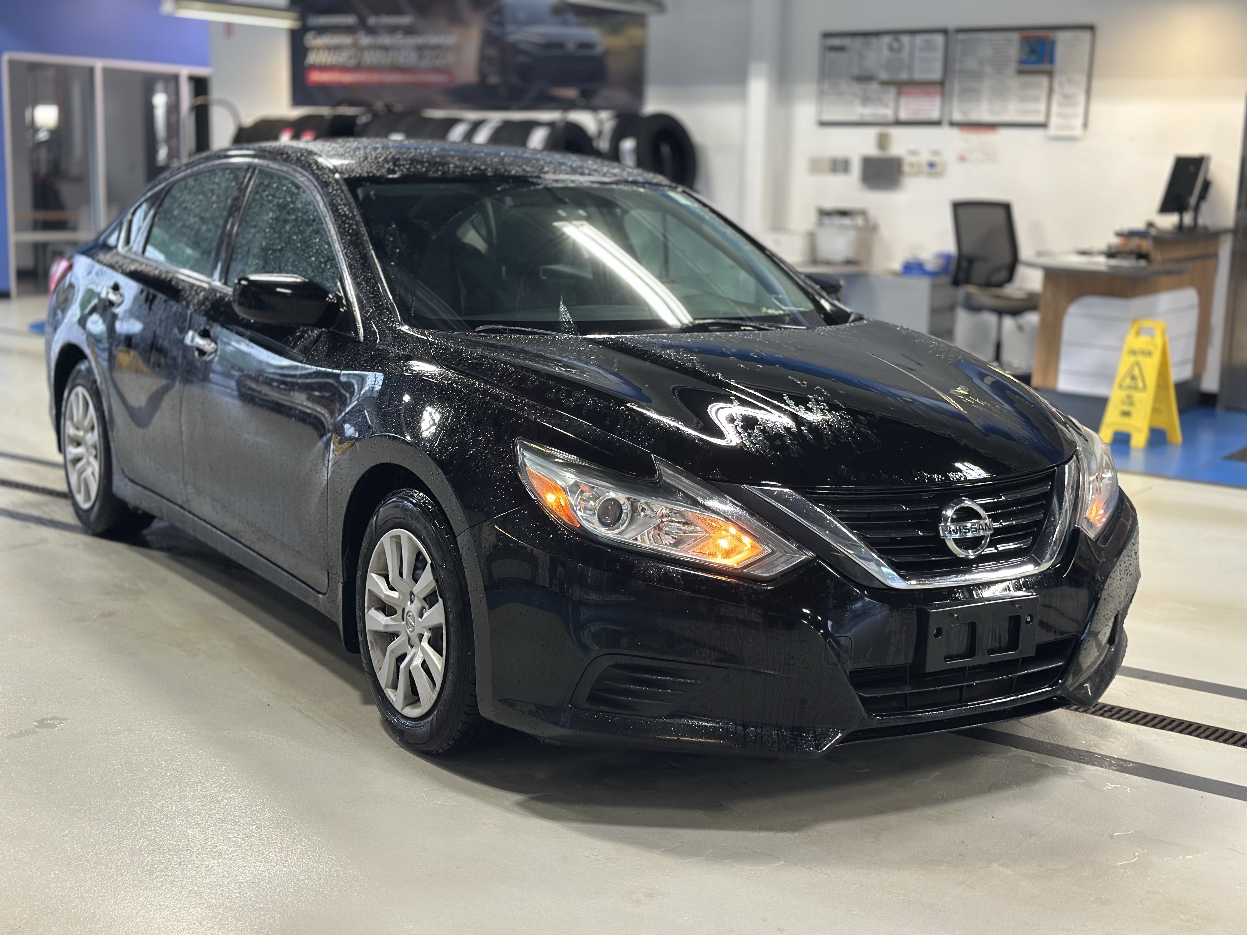 Used 2017 Nissan Altima 2.5 S w/ Power Driver Seat Package FWD image 3