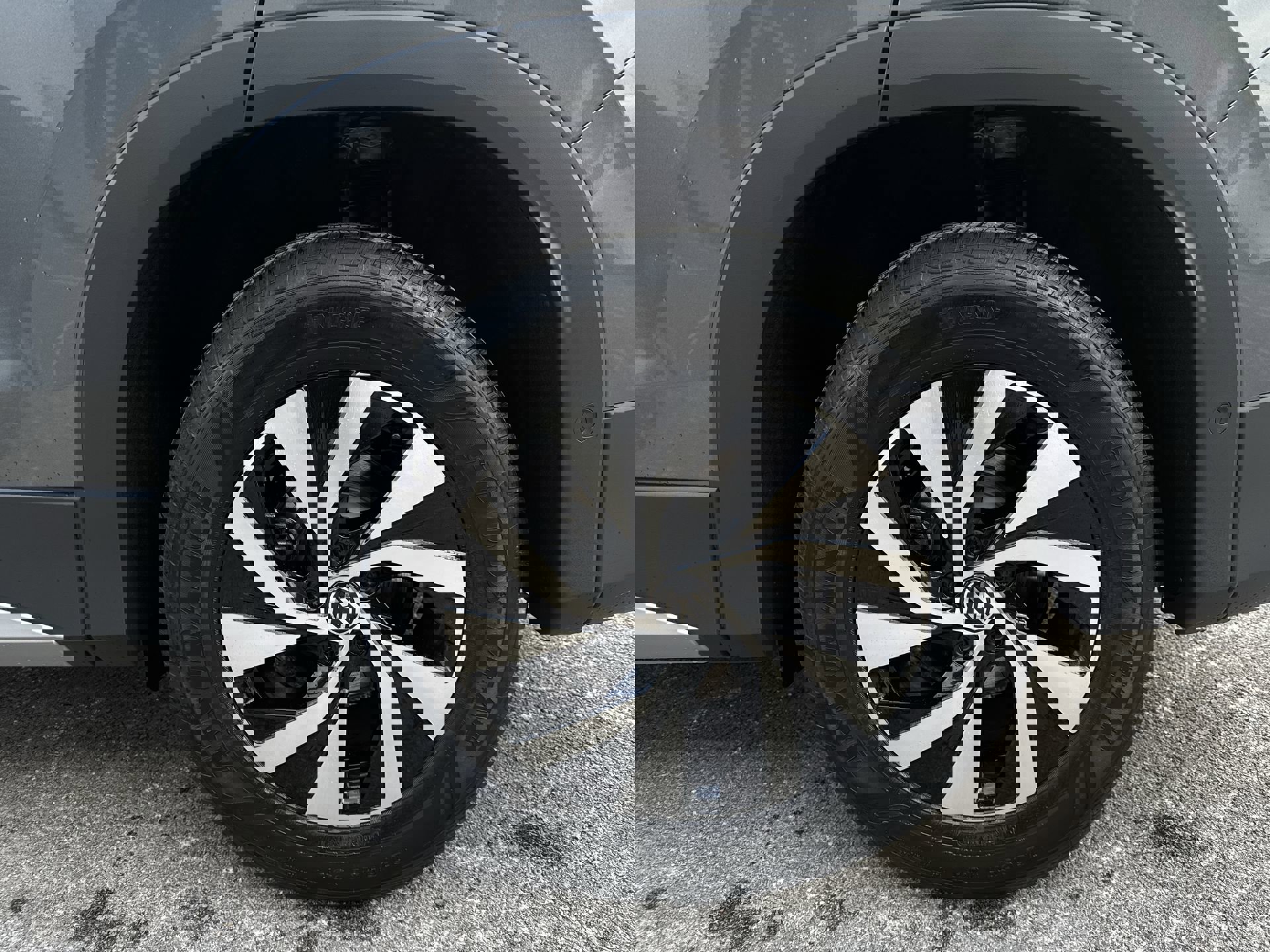 New 2026 Volkswagen Tiguan S image 33