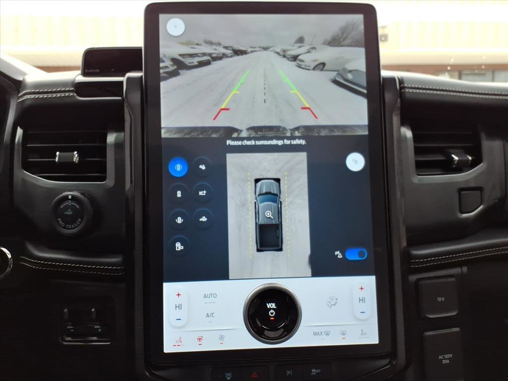 Used 2024 Ford F150 Lightning Platinum image 18