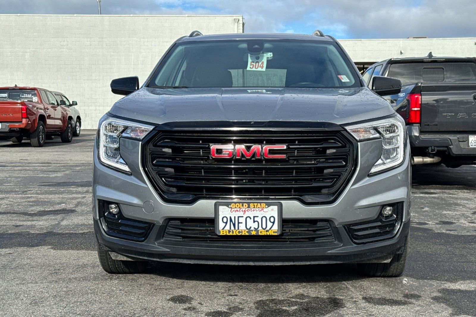 Used 2024 GMC Terrain SLT w/ Elevation Edition image 3