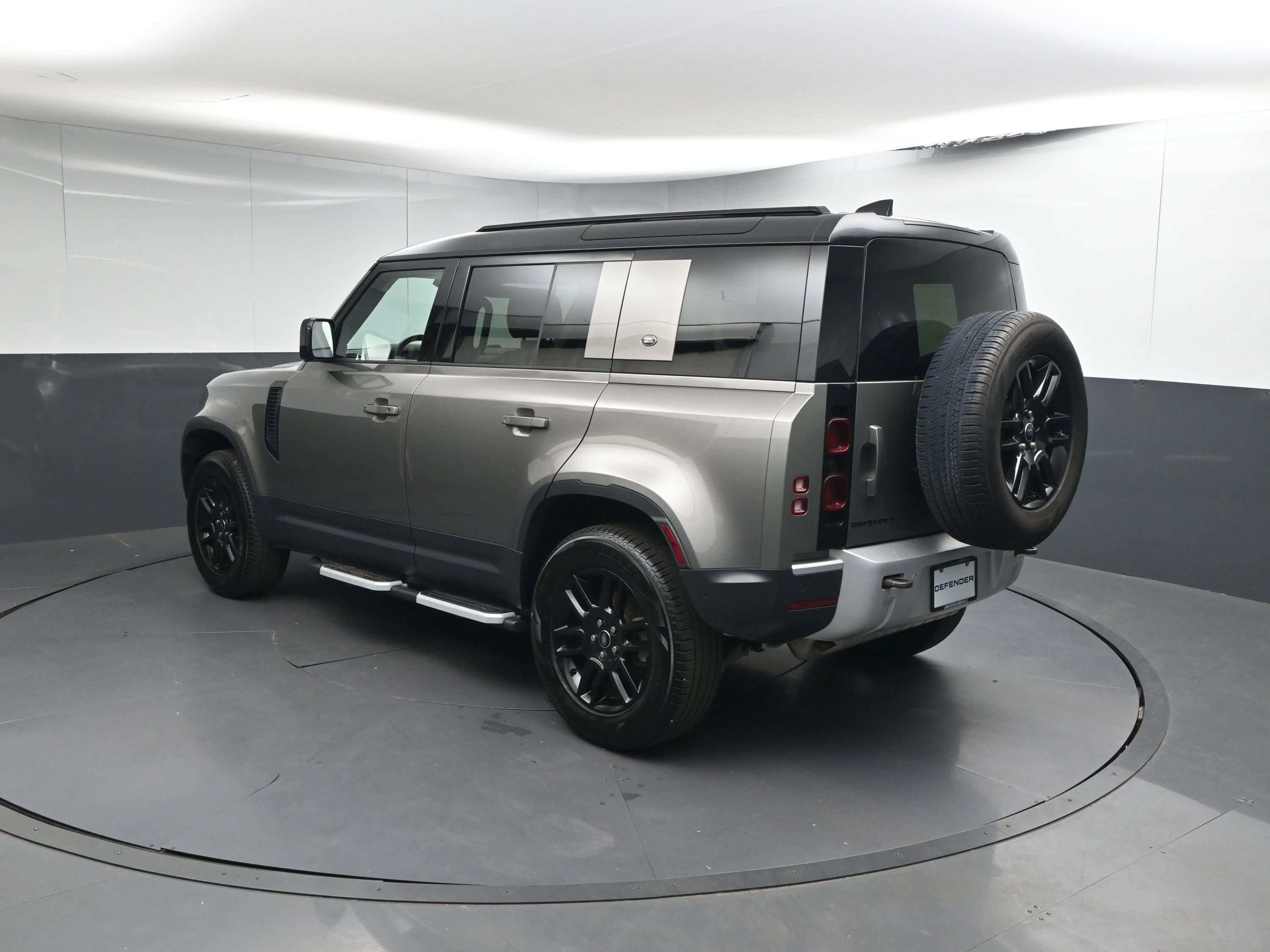 Certified 2023 Land Rover Defender 110 S image 3