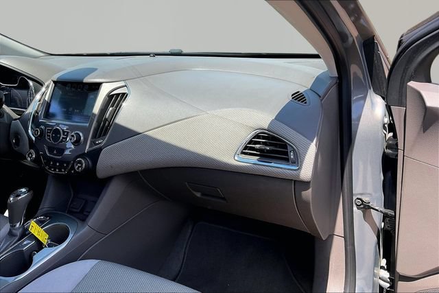Used 2017 Chevrolet Cruze LT w/ Sun And Sound Package FWD image 18