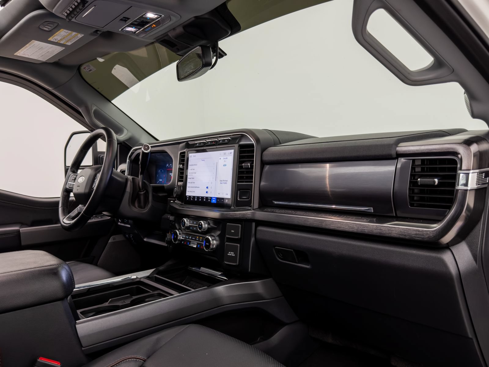 Used 2023 Ford F250 Lariat w/ Lariat Ultimate Package AWD/4WD image 24