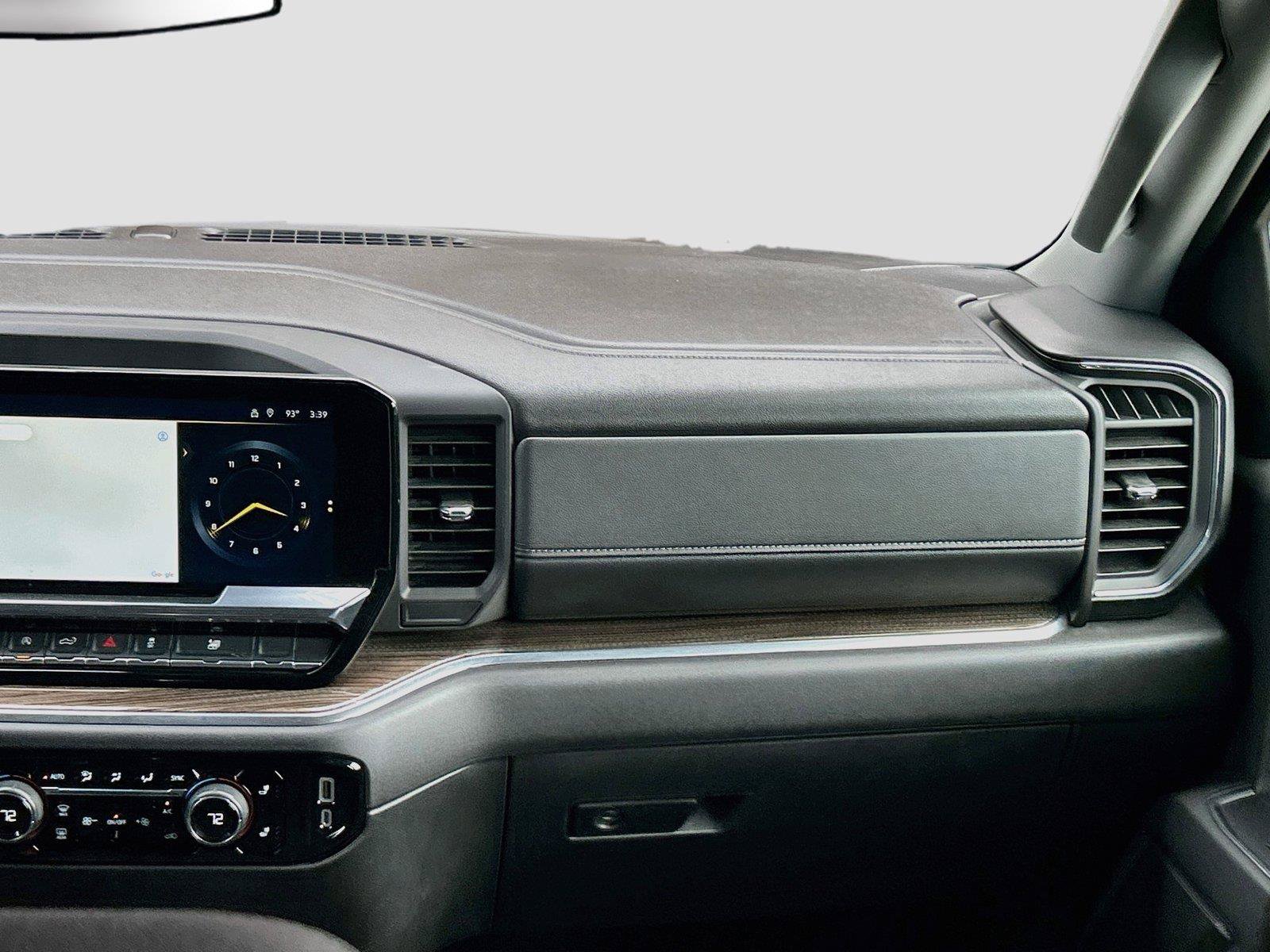Used 2025 Chevrolet Silverado 1500 LT AWD/4WD image 18