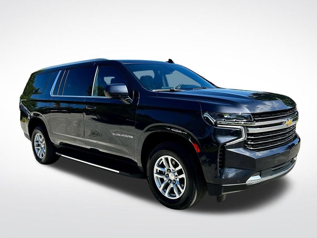 Used 2023 Chevrolet Suburban LT image 2