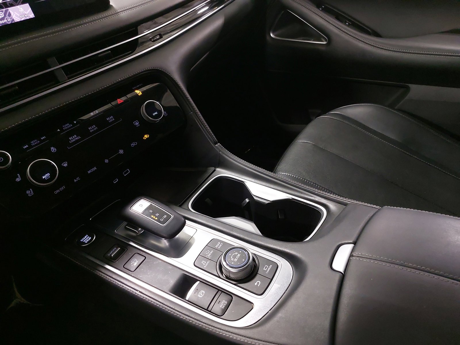 Used 2023 INFINITI QX60 Luxe w/ Performance Audio Package image 26